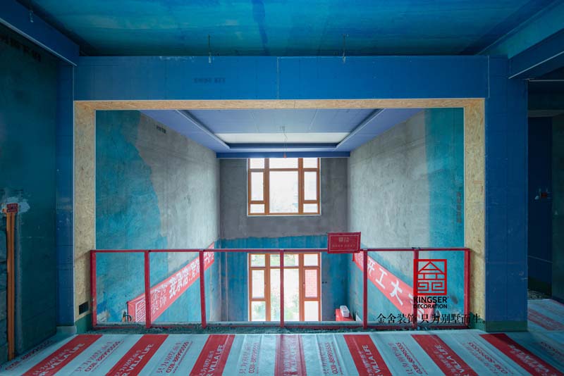 上山間別墅裝修設計施工現場